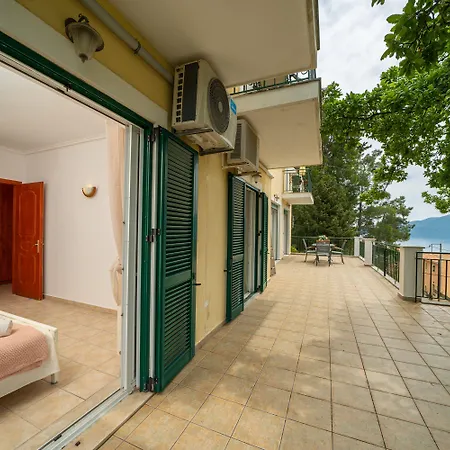 Apartment Faos Luxury