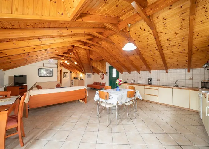 Faos Luxury Apartment *