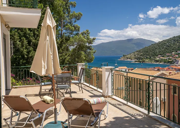 Faos Luxury Apartment Agia Efimia