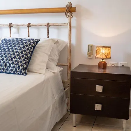 Faos Luxury Apartment Agia Efimia
