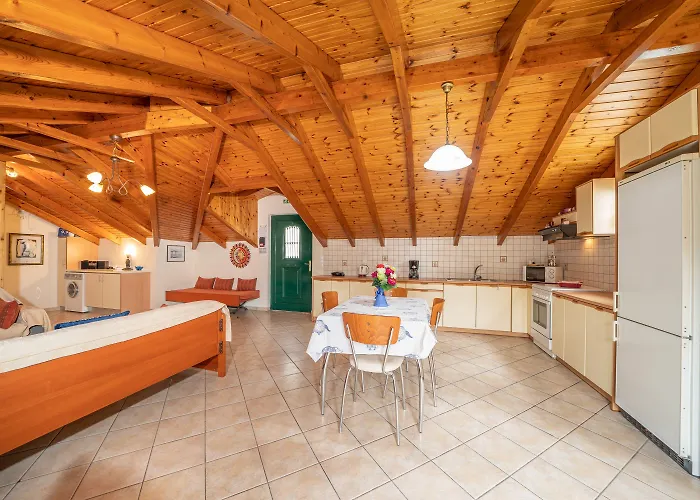 Faos Luxury Daire Agia Efimia