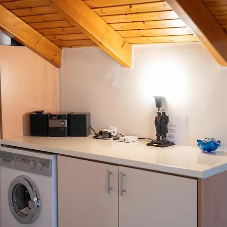 Faos Luxury شقة *