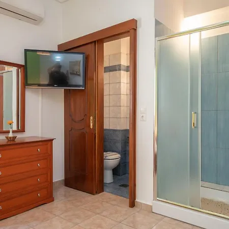 Faos Luxury Apartment