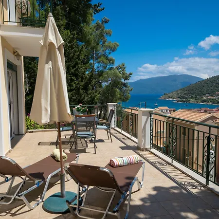Faos Luxury Apartment Agia Efimia