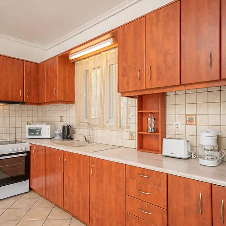 Faos Luxury Apartment Agia Efimia