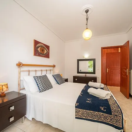 アパート Faos Luxury Agia Efimia