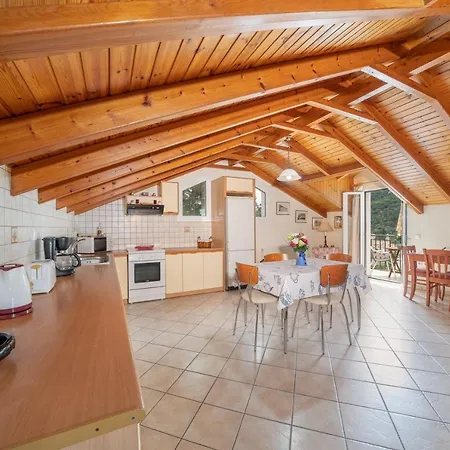 Faos Luxury * Agia Efimia