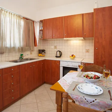 Faos Luxury アパート *